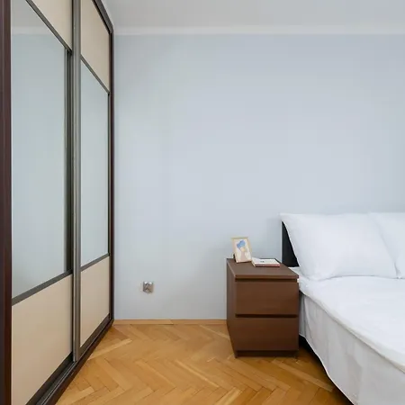 Chlodna 11 By Solarento *